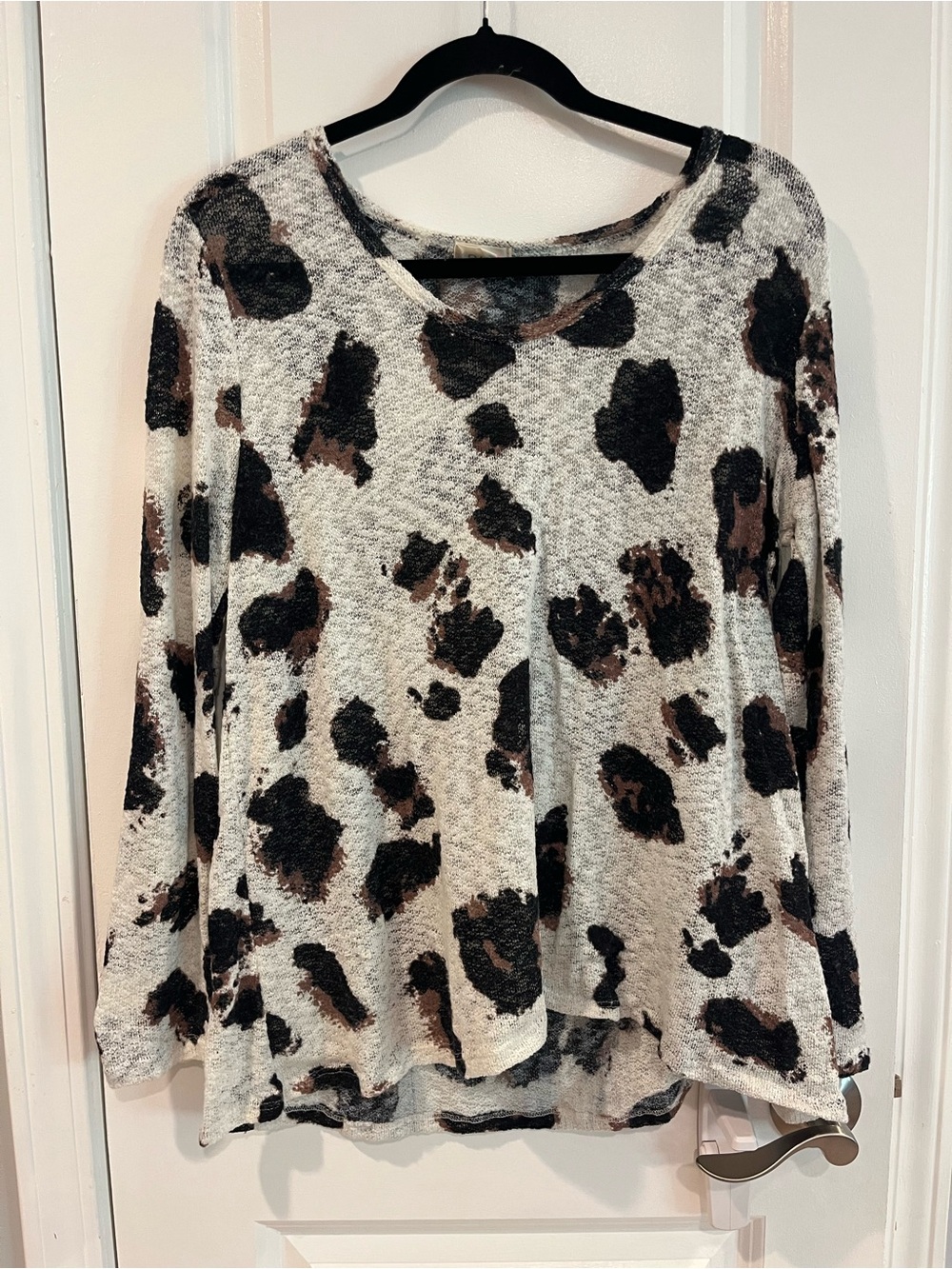 BiBi Long-Sleeve Leopard Print Top in Black and Brown